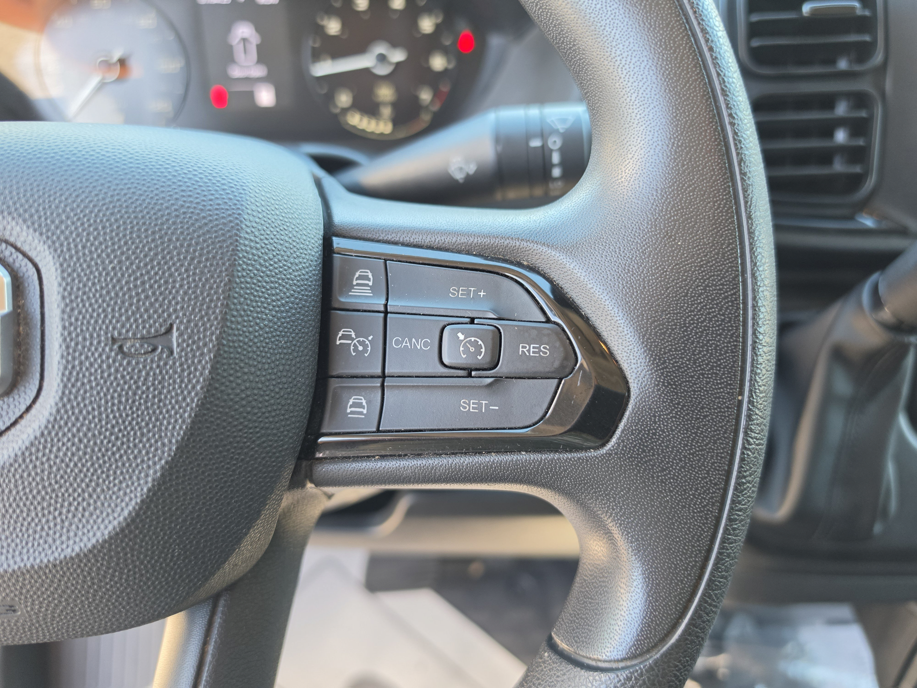 Used 2025 RAM ProMaster 2500 w/ Convenience Group FWD image 31
