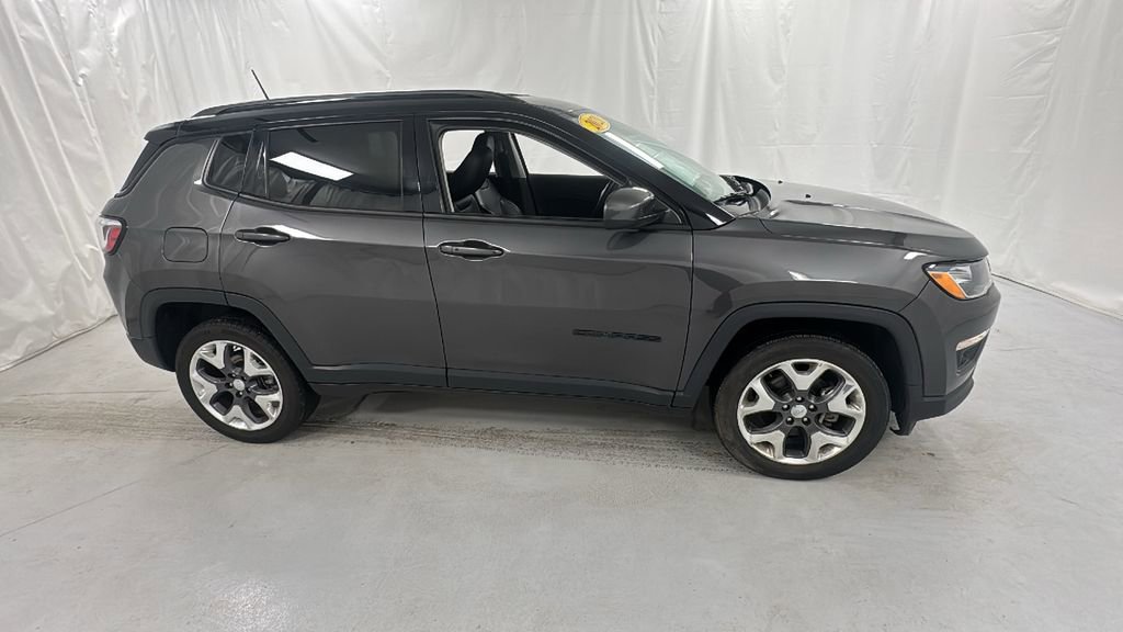 Used 2021 Jeep Compass Latitude image 2