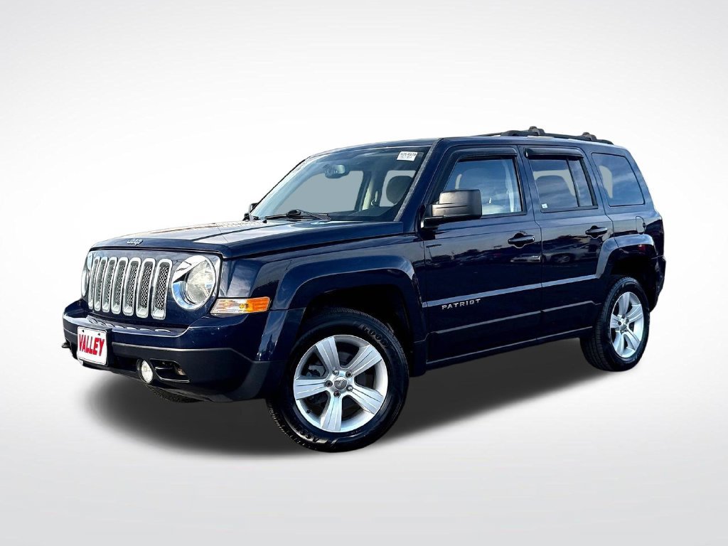 Used 2015 Jeep Patriot Latitude w/ Sun/Sound Group AWD/4WD image 3