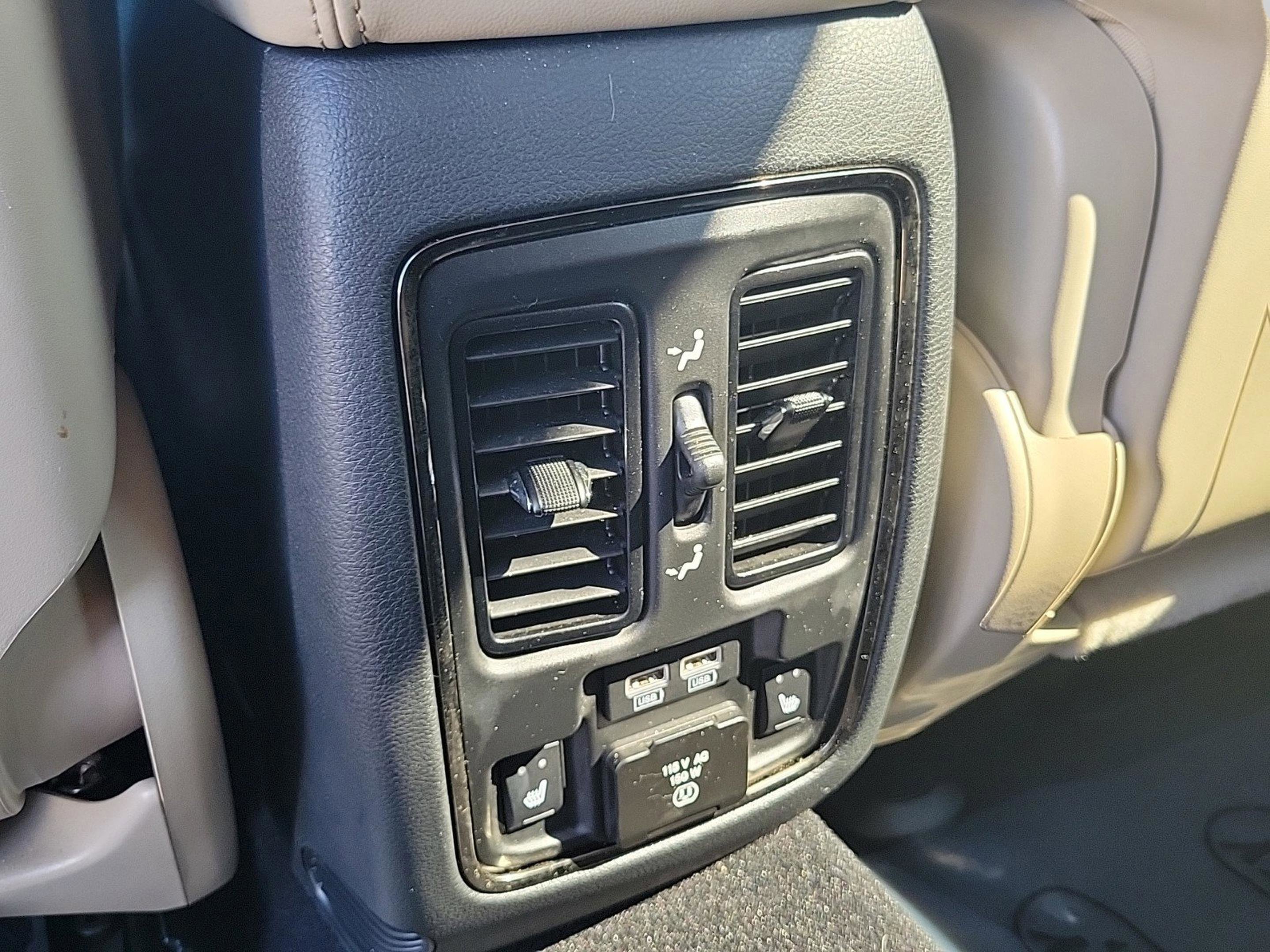 Used 2020 Dodge Durango GT image 37