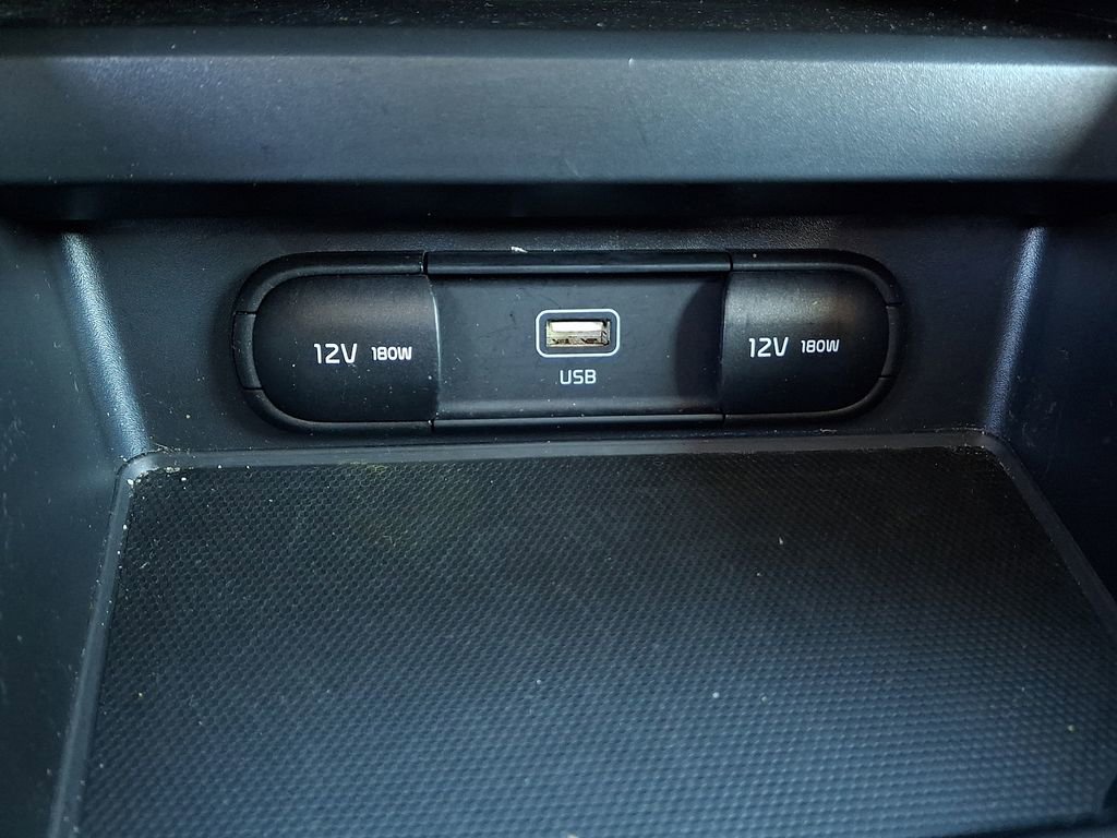 Certified 2023 Kia Soul LX w/ LX Technology Package FWD image 23