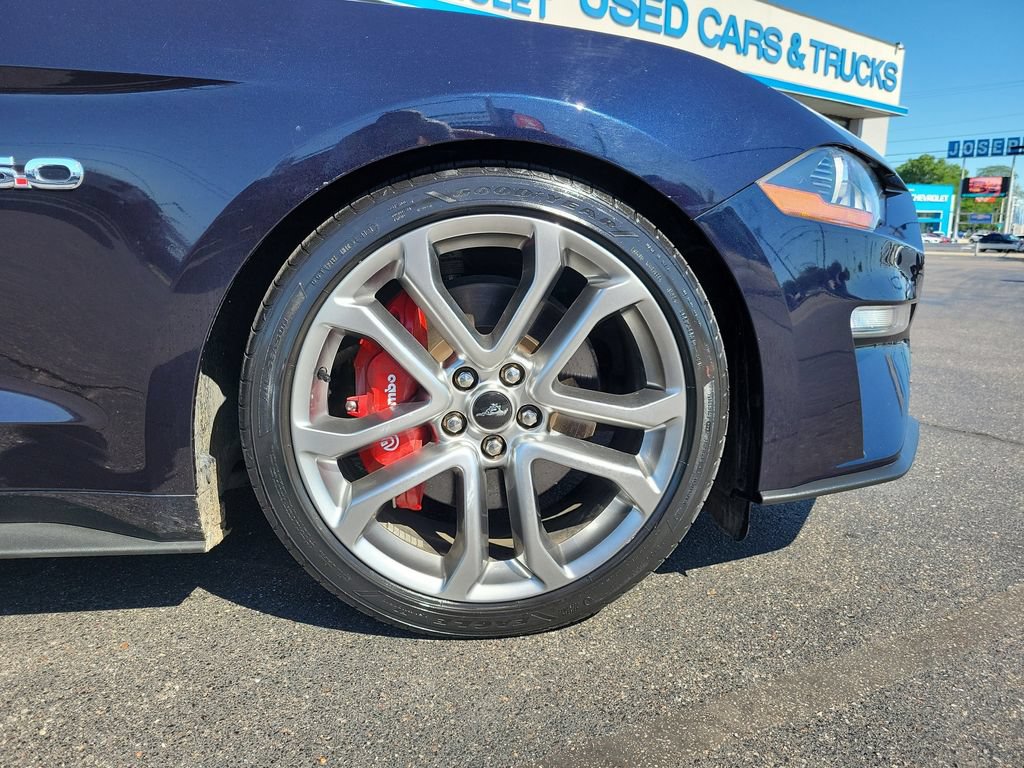 Used 2021 Ford Mustang GT Premium w/ Carbon Sport Interior Package RWD image 8