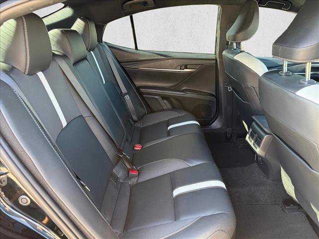 Used 2026 Toyota Camry SE w/ Convenience Package FWD image 17