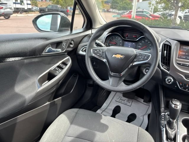 Used 2017 Chevrolet Cruze LT w/ Convenience Package FWD image 16
