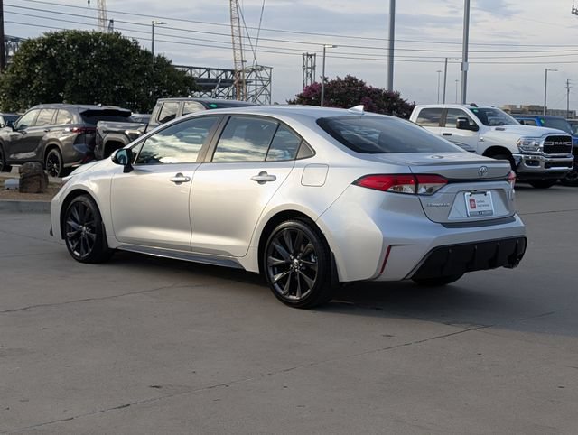 Certified 2025 Toyota Corolla SE w/ SE Premium Package FWD image 9