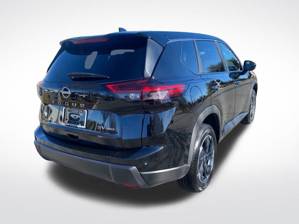 Used 2024 Nissan Rogue SV image 7