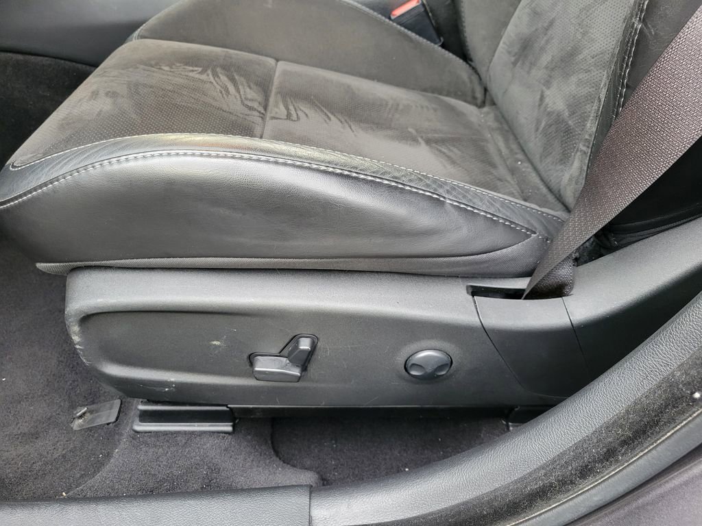 Used 2023 Dodge Charger R/T w/ Plus Group RWD image 13