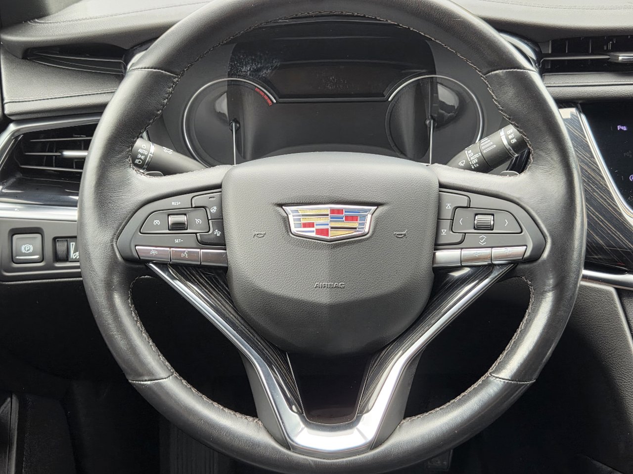 Used 2022 Cadillac XT6 Premium Luxury image 22