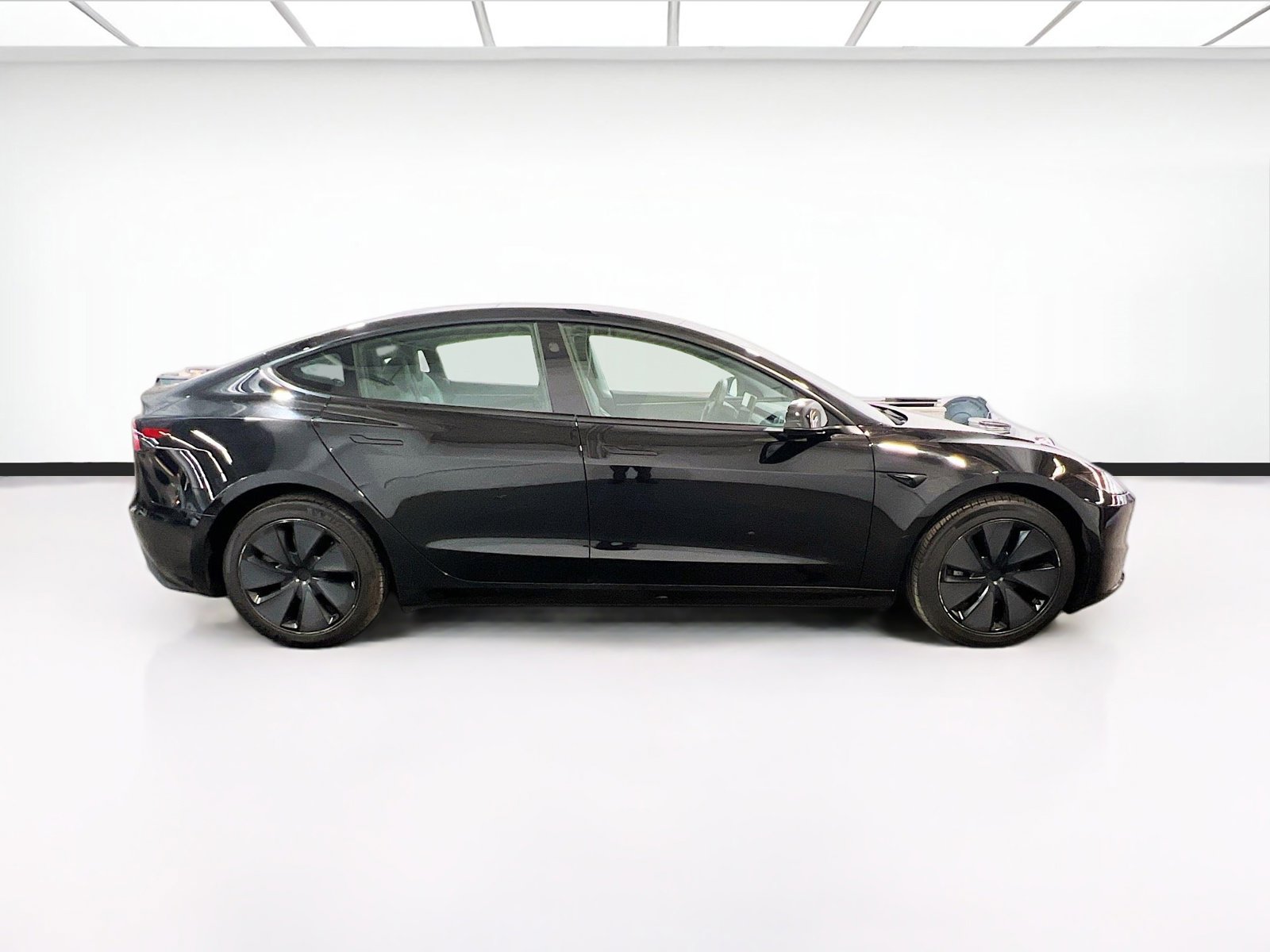 Used 2025 Tesla Model 3 Long Range image 25