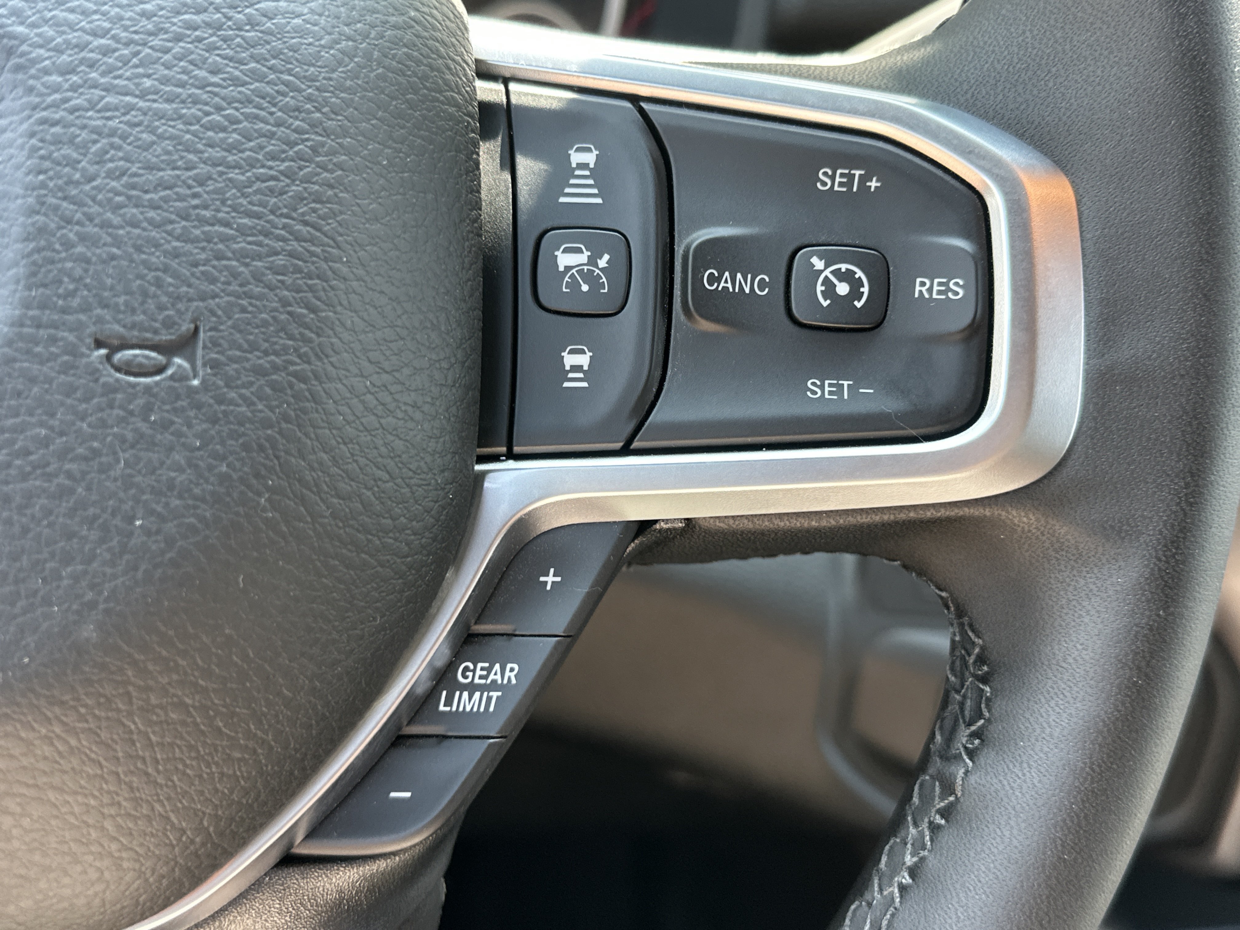 New 2026 RAM 2500 Big Horn AWD/4WD image 9
