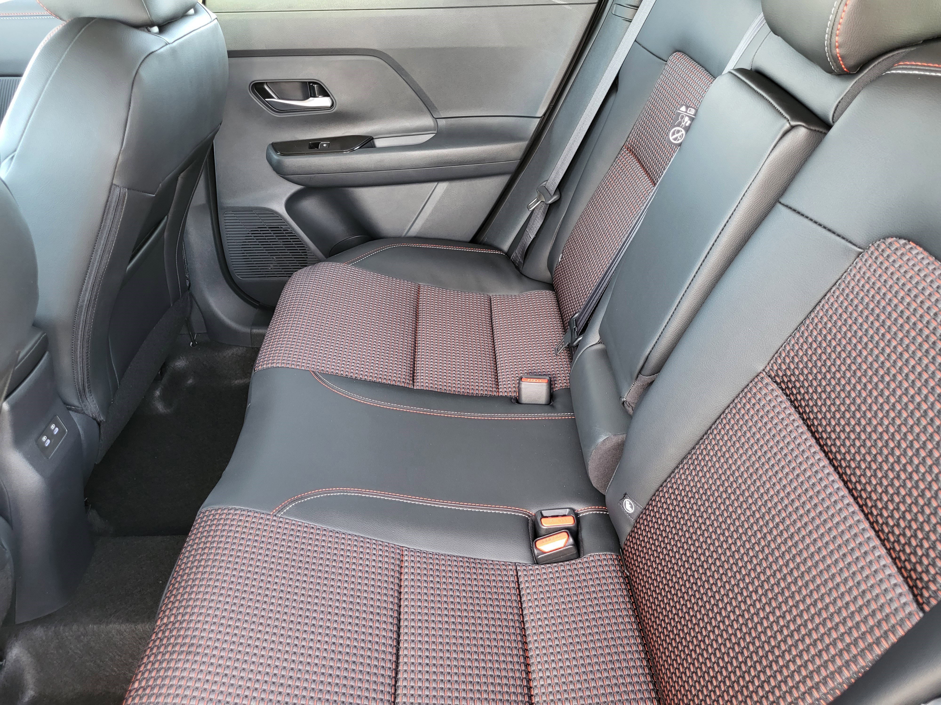 New 2026 Nissan Kicks SR image 11