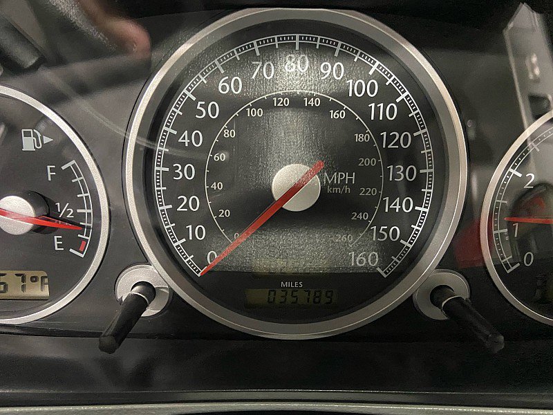 Used 2007 Chrysler Crossfire Limited image 25