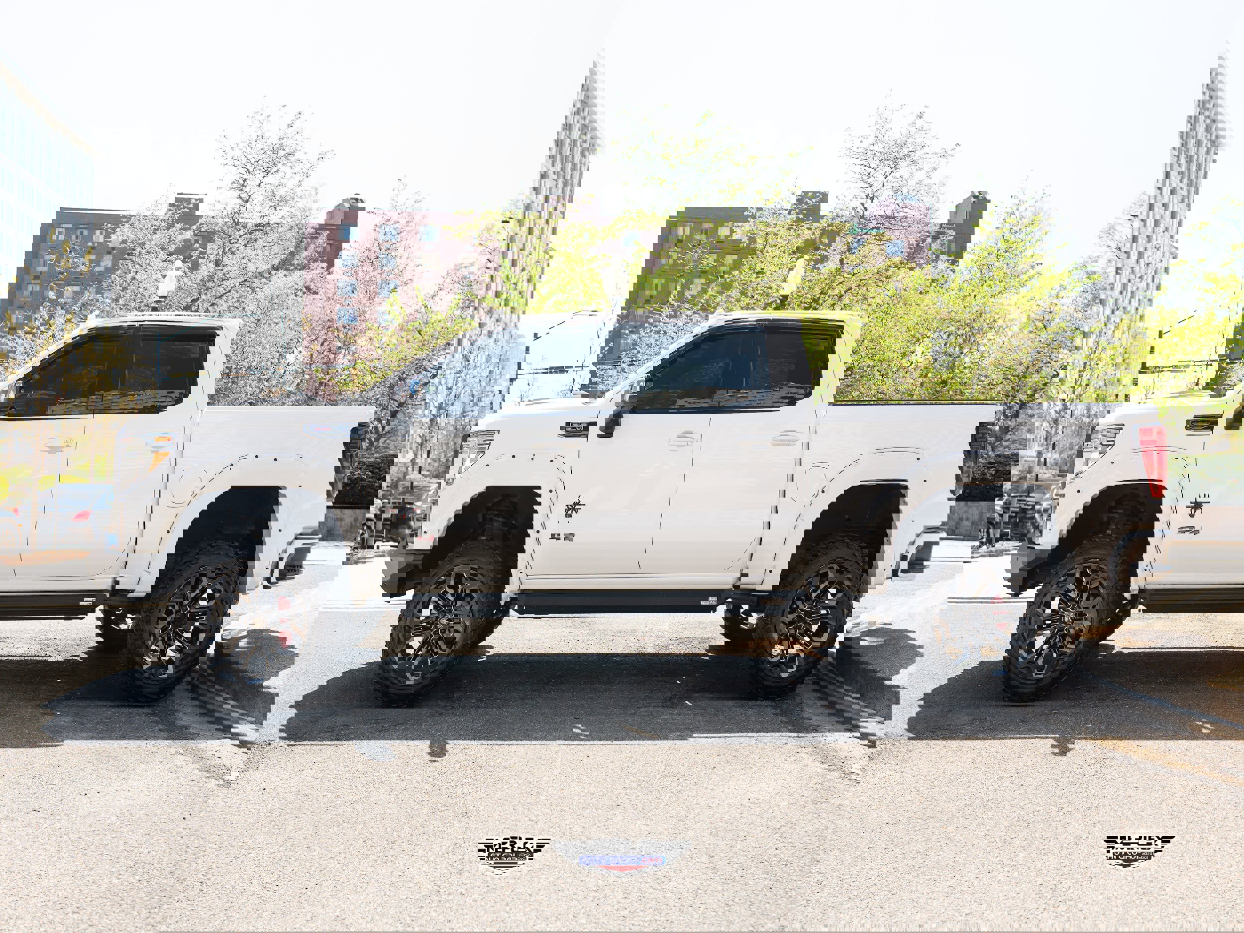 Used 2020 GMC Sierra 1500 AT4 w/ AT4 Premium Package image 4