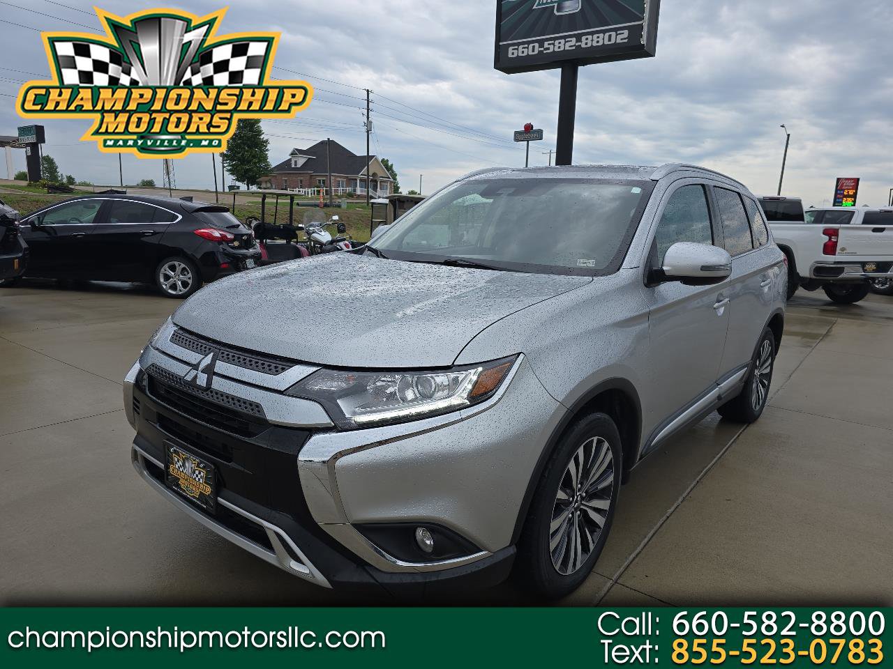 Used 2020 Mitsubishi Outlander SEL image 1