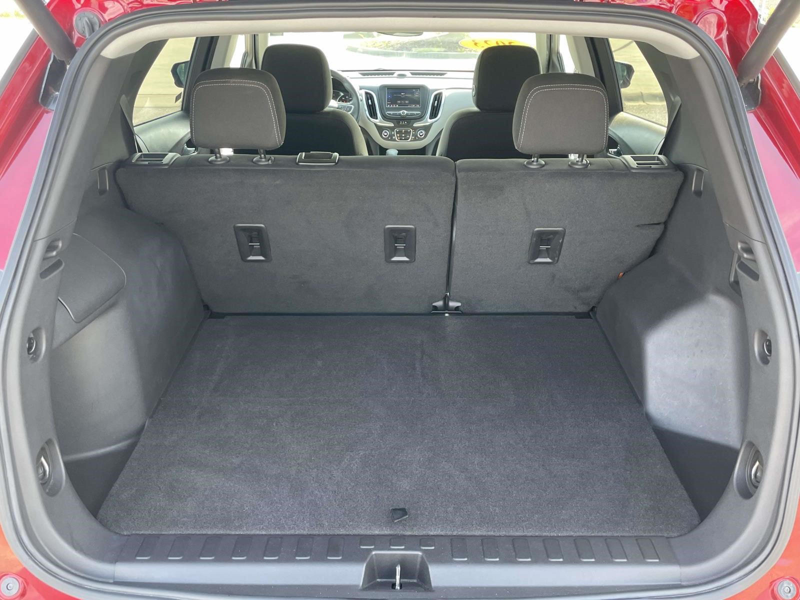 Used 2023 Chevrolet Equinox LT FWD image 9
