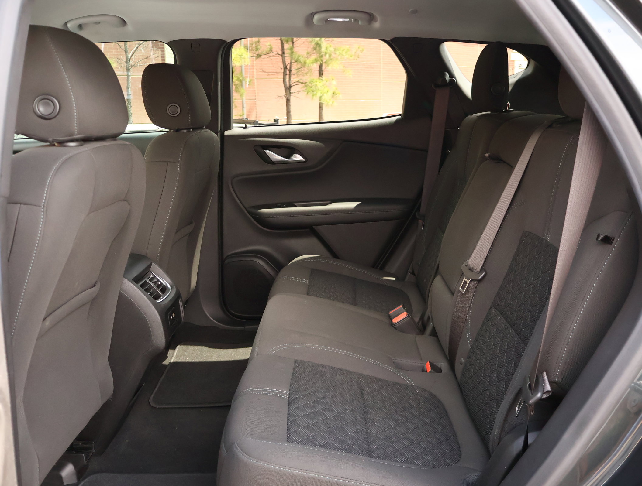 Used 2019 Chevrolet Blazer LT FWD image 20