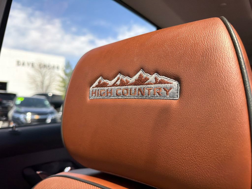 Used 2018 Chevrolet Traverse High Country image 37