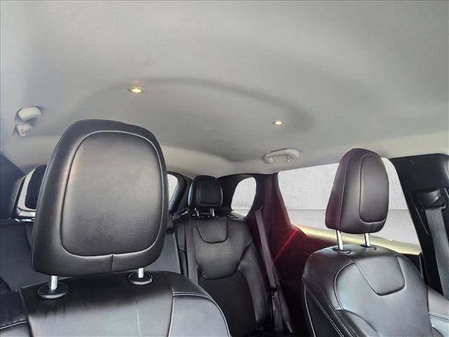 Used 2020 Jeep Cherokee Latitude Plus w/ Cold Weather Group FWD image 22