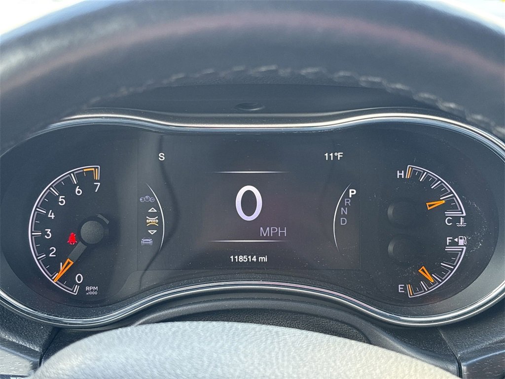 Used 2018 Jeep Grand Cherokee Laredo image 16