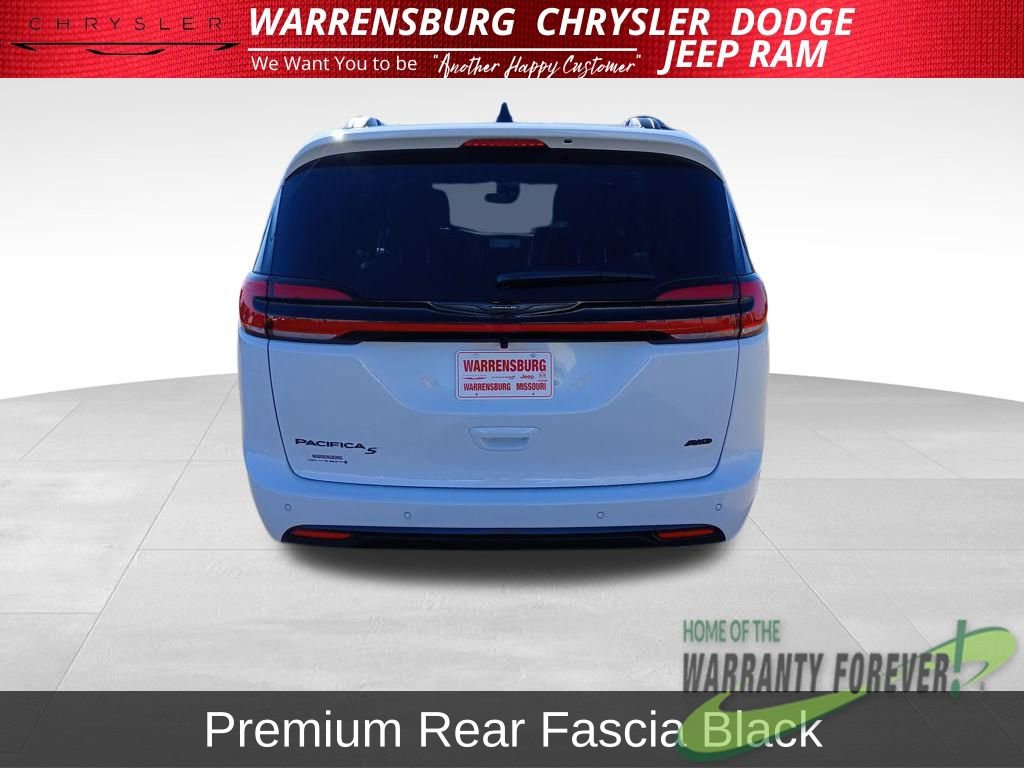 New 2026 Chrysler Pacifica Select image 6