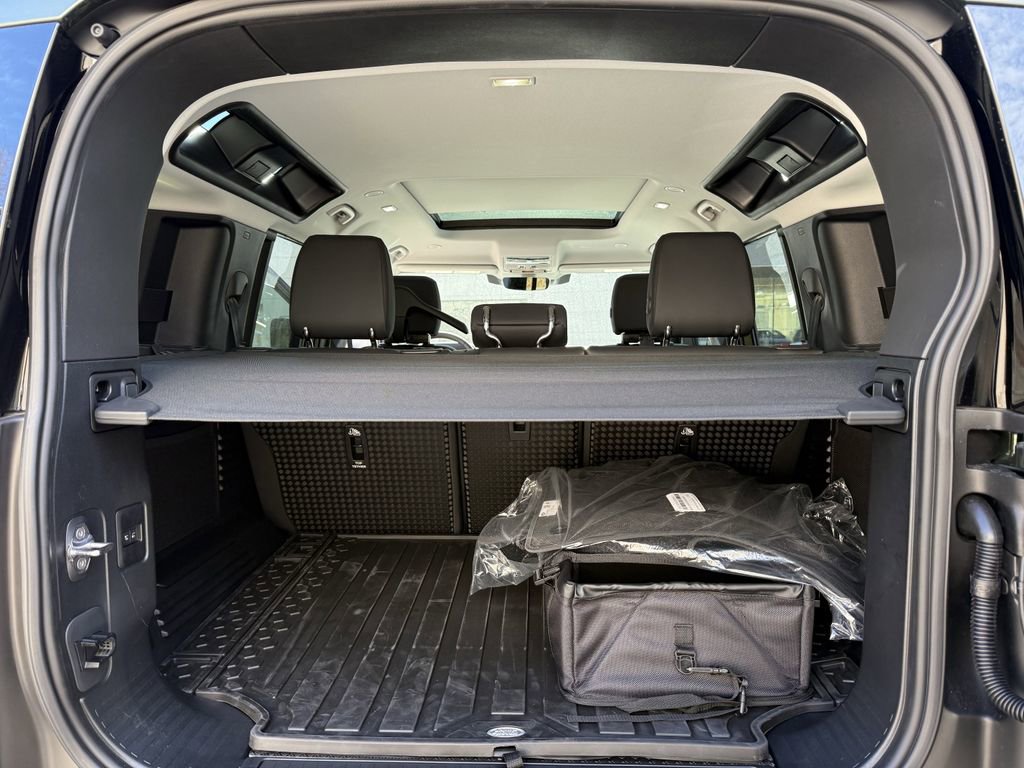 New 2026 Land Rover Defender 110 S image 14