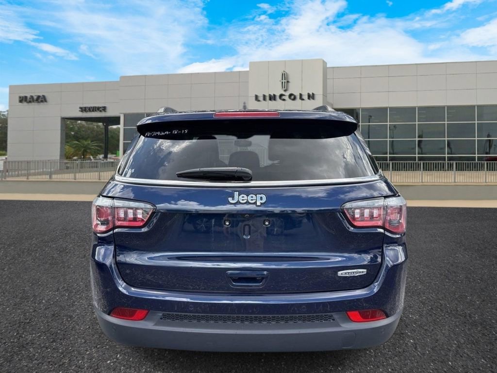 Used 2018 Jeep Compass Latitude w/ Popular Equipment Group FWD image 4