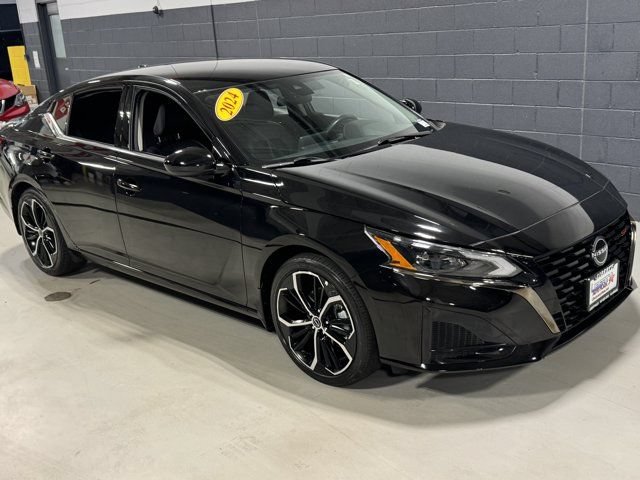 Used 2024 Nissan Altima 2.5 SR FWD image 4