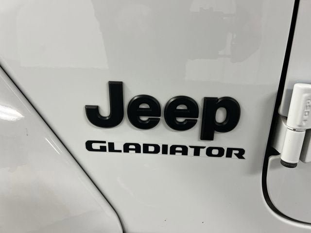 Used 2021 Jeep Gladiator Sport AWD/4WD image 31