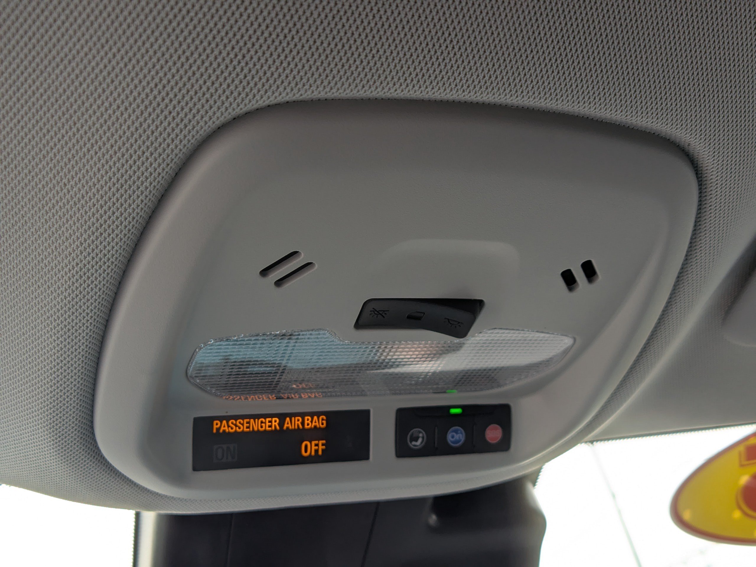 Used 2025 Chevrolet Trax LT w/ LT Convenience Package FWD image 18