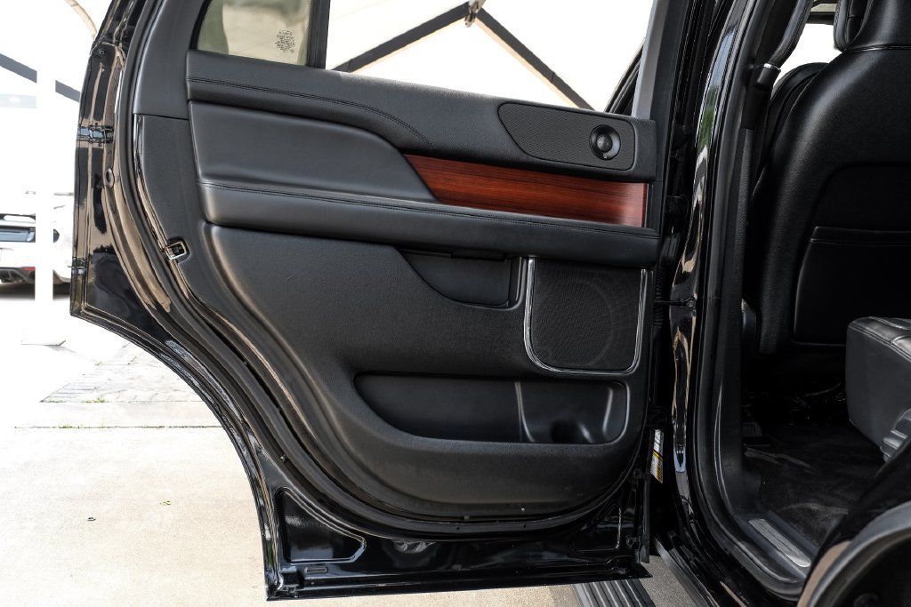 Used 2022 Lincoln Navigator Reserve AWD/4WD image 50