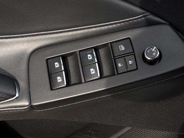 Certified 2020 Toyota Avalon XLE w/ Preferred Accessory Package FWD image 13