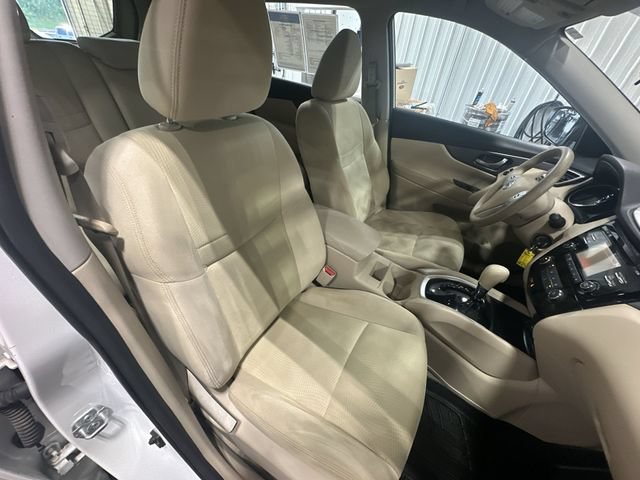 Used 2015 Nissan Rogue S AWD/4WD image 32