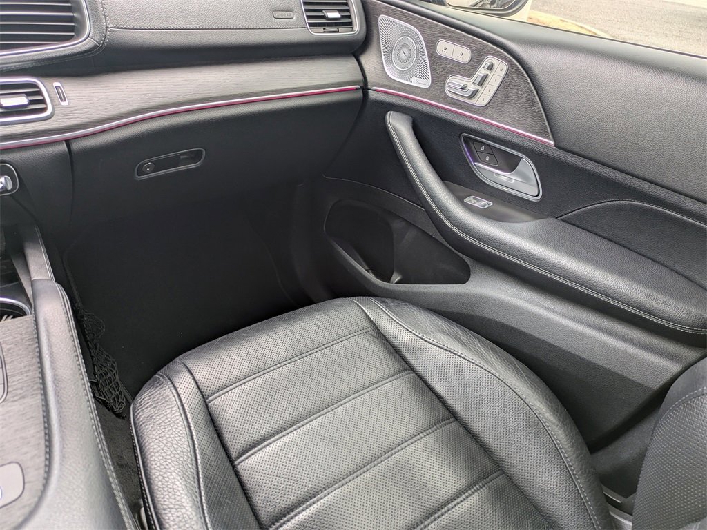 Used 2021 Mercedes-Benz GLS 580 4MATIC image 16