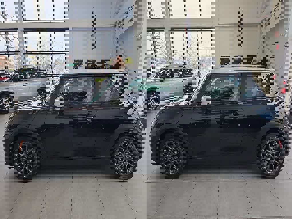 Certified 2025 MINI Cooper 2-Door Hardtop image 7