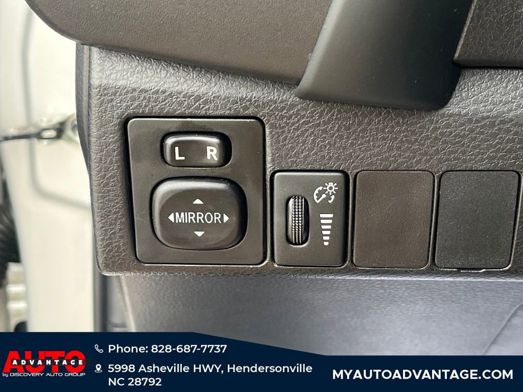 Used 2019 Toyota Corolla LE image 21