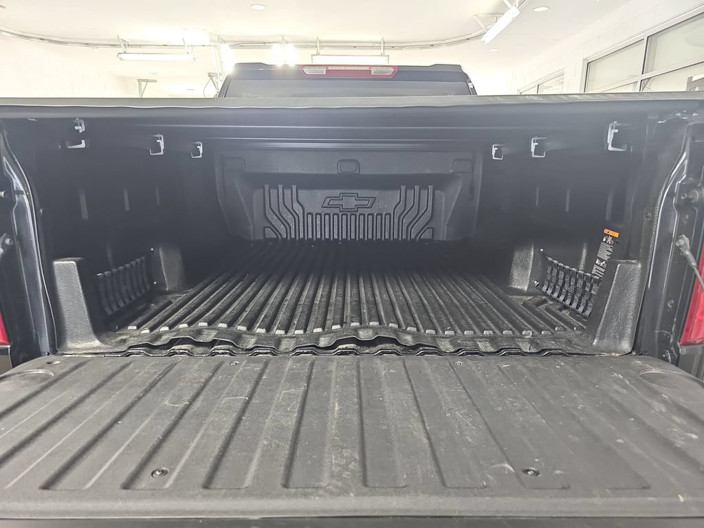 Certified 2025 Chevrolet Silverado 1500 LT AWD/4WD image 15