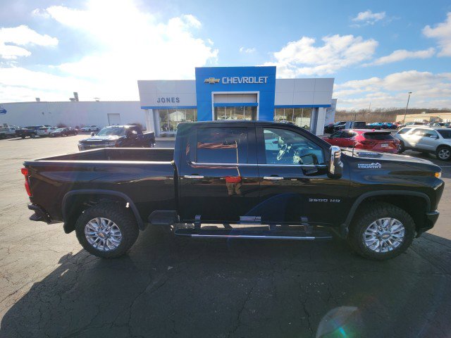 Used 2022 Chevrolet Silverado 3500 High Country w/ Z71 Off-Road Package image 6