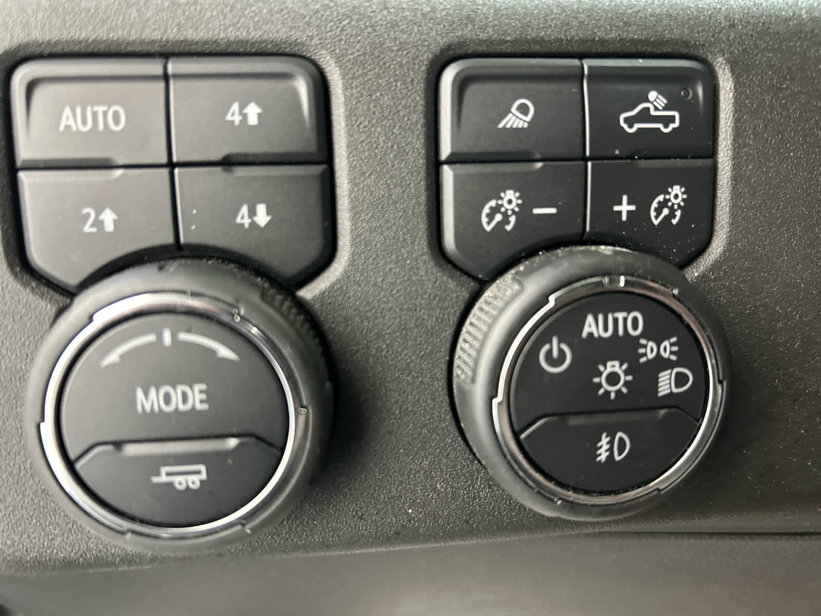 Used 2023 Chevrolet Silverado 1500 High Country AWD/4WD image 6
