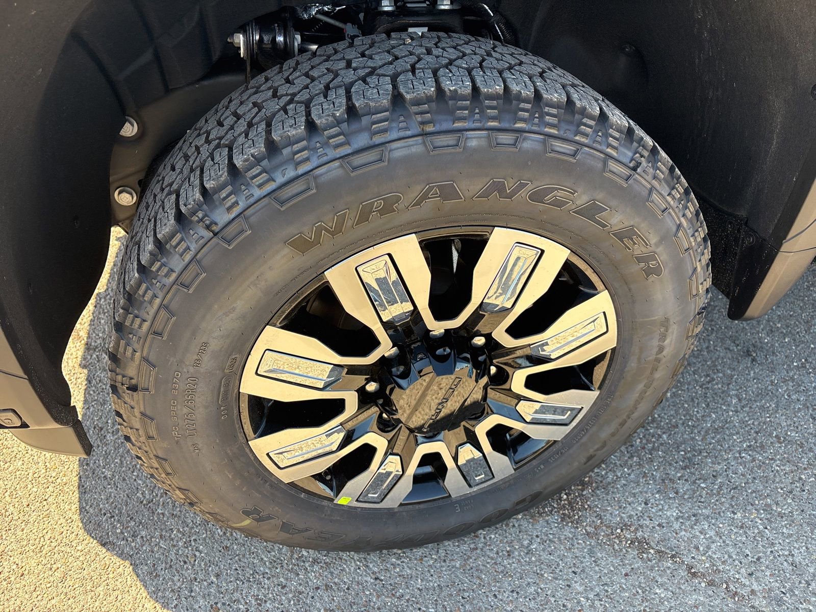 New 2026 GMC Sierra 2500 Denali w/ Denali Reserve Package image 38