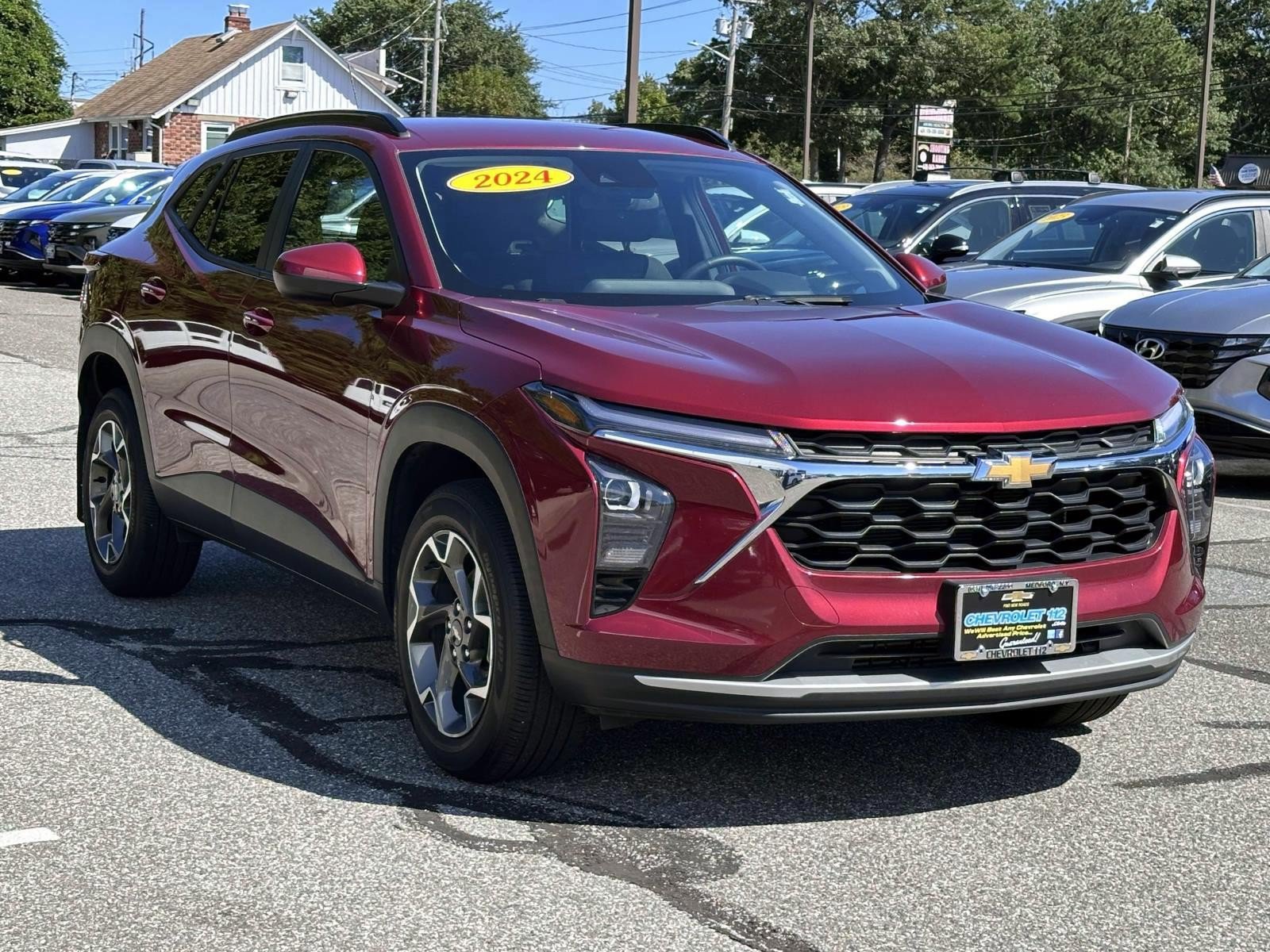 Used 2024 Chevrolet Trax LT w/ Driver Confidence Package FWD image 5