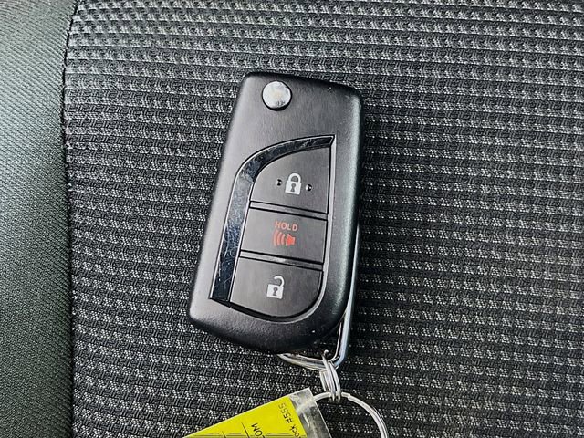 Used 2024 Toyota RAV4 LE AWD/4WD image 27