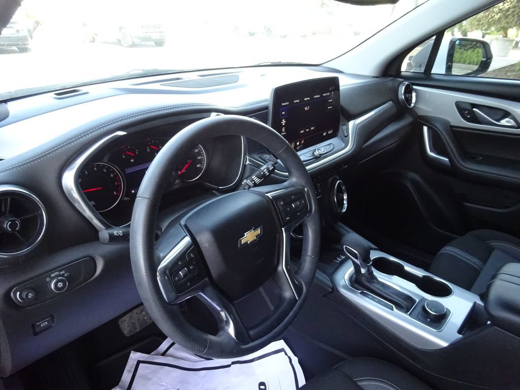 Certified 2024 Chevrolet Blazer LT w/ Convenience Package FWD image 11