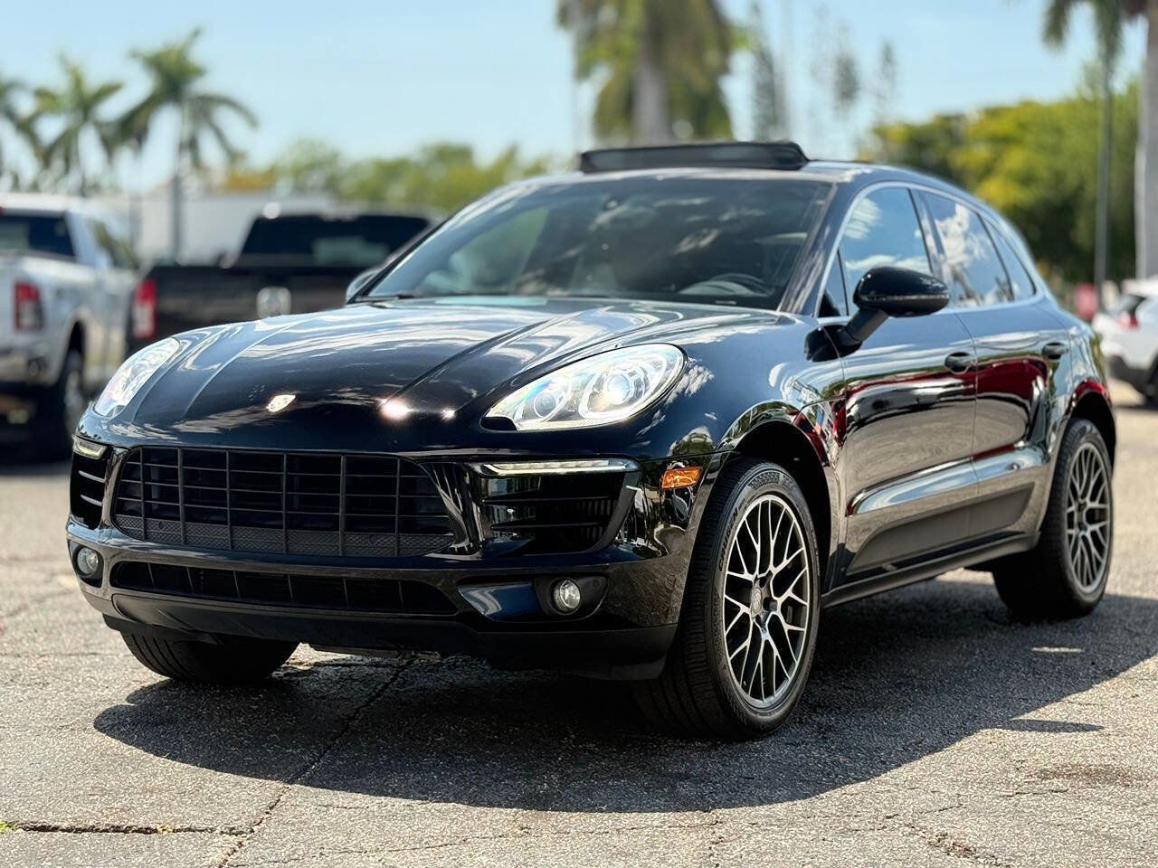 Used 2015 Porsche Macan S AWD/4WD image 1