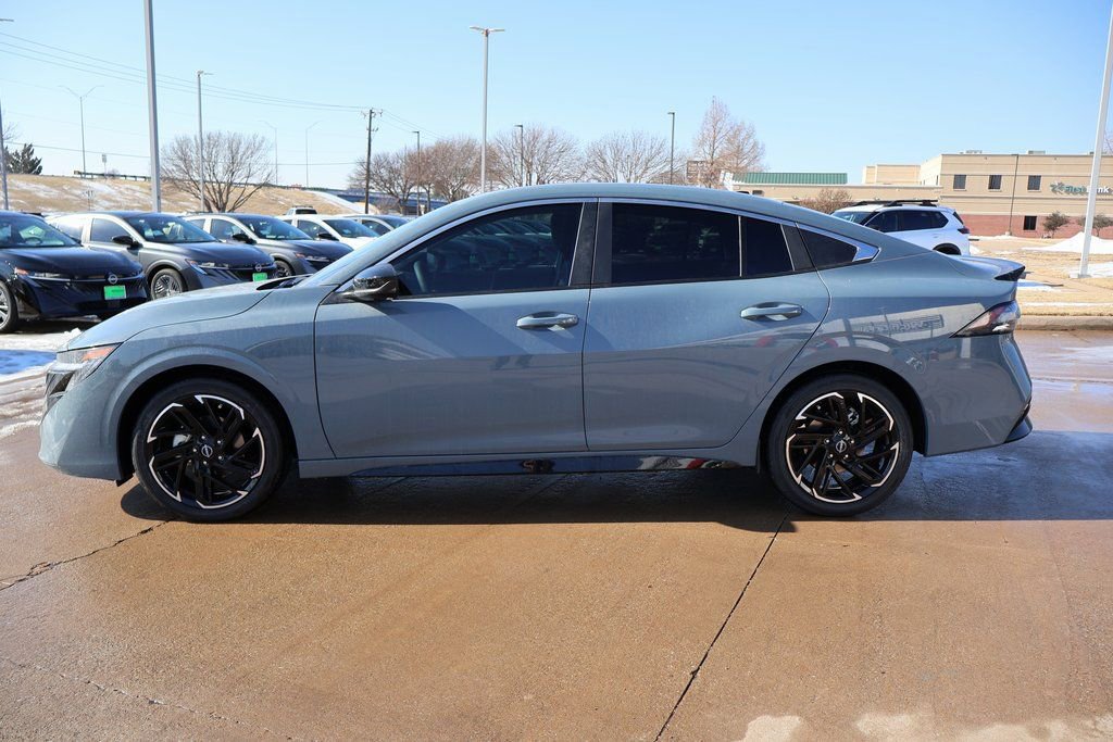 New 2026 Nissan Sentra SR w/ SR Premium Package FWD image 2
