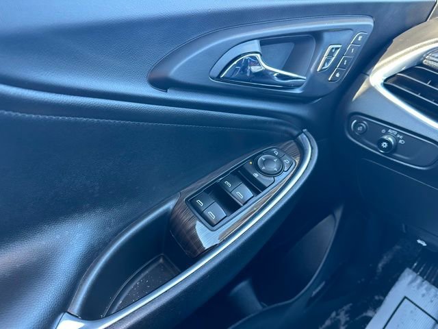 Used 2018 Chevrolet Malibu Premier w/ Premier Sun and Wheel Package image 49