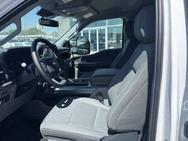 New 2025 Ford F150 XLT w/ Equipment Group 302A MID image 4