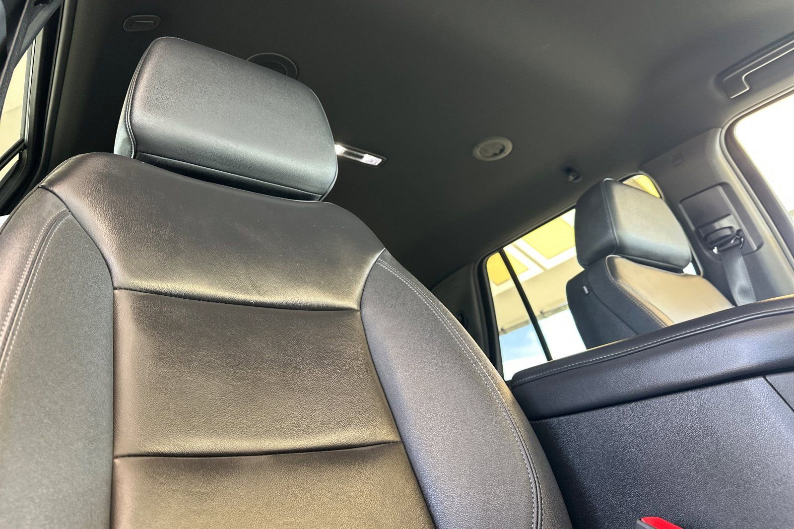 Used 2025 Chevrolet Tahoe LT AWD/4WD image 17