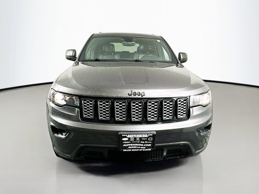 Used 2018 Jeep Grand Cherokee Altitude AWD/4WD image 2