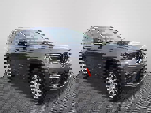 Used 2023 Jeep Grand Cherokee Limited image 4