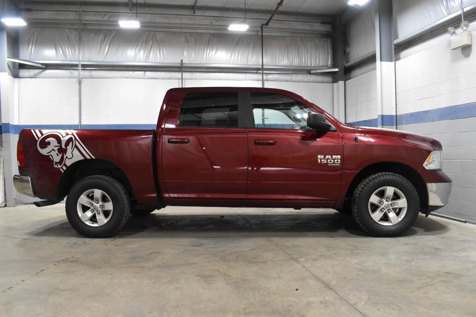Used 2021 RAM 1500 Classic SLT AWD/4WD image 22